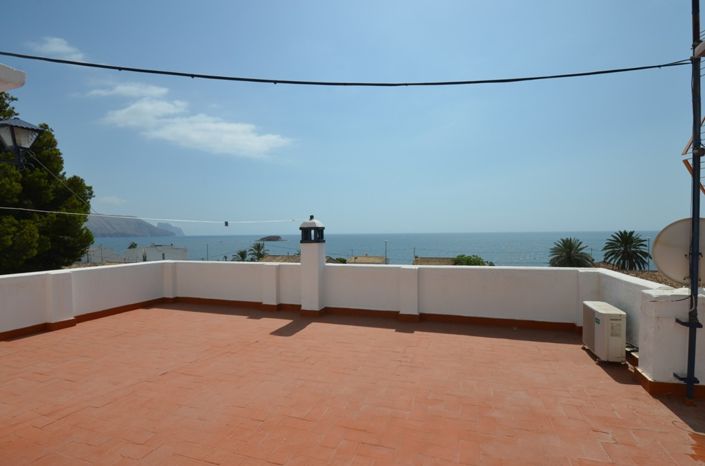 Image No.1-5 Bed Villa for sale