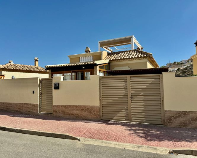 Image No.1-3 Bed Villa for sale