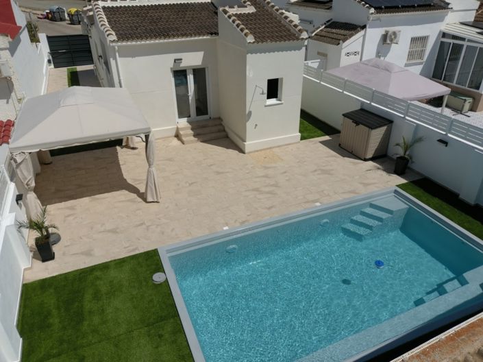 Image No.1-3 Bed Villa for sale