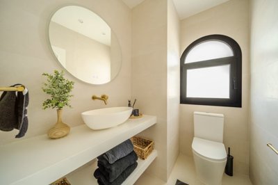 Indoor - bathroom 2