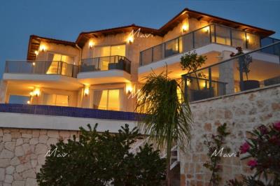 MAVI-REAL-ESTATE-Modern-Luxury-Villas-and-Apartments-and-Villas-for-Sale-in-Kas-Antalya_10