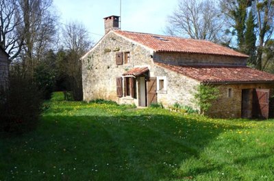 1 - Foussais-Payré, Maison