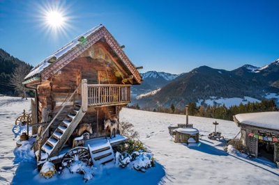 2024-12-28-mb-morzine-exteriors-hr-9