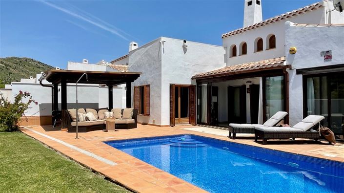 Image No.1-3 Bed Villa for sale