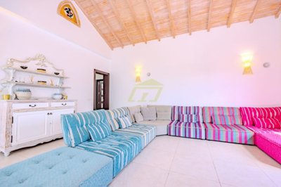 Beautiful detached villa for sale in the town of San Bartolomé