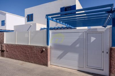 Fantastic 2 bedroom duplex with south facing terrace in Playa Blanca