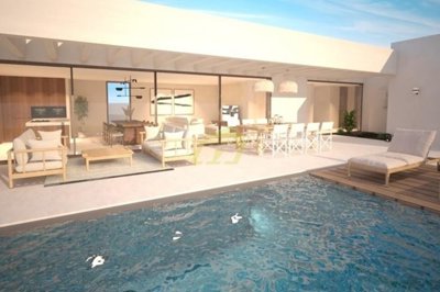 Luxury 5 bedroom detached villa off plan in Puerto Calero