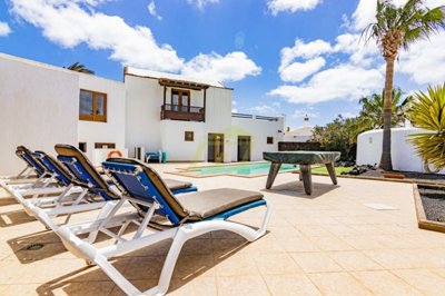 Beautiful 3 Bedroom Detached Villa in Los Mojones