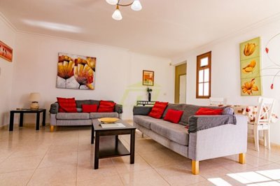 Stunning 2 bedroom detached villa with private Pool in Los Mojones