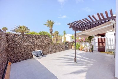 Fantastic 2 bedroom bungalow in the town center in Playa Blanca