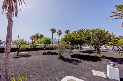 Fantastic 2 bedroom bungalow in the town center in Playa Blanca