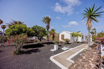 Fantastic 2 bedroom bungalow in the town center in Playa Blanca