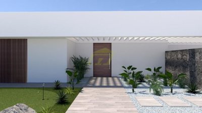 Plot with planning permission in Playa Blanca