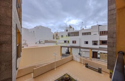 Beautiful furnished apartment in the center of Arrecife.