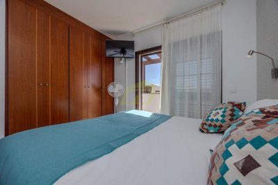 Charming 2 bedroom villa with heated Pool and sea views in Playa Blanca