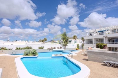 Incredible ground floor apartment with lovely views in Puerto del Carmen