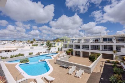 Incredible ground floor apartment with lovely views in Puerto del Carmen