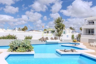 Incredible ground floor apartment with lovely views in Puerto del Carmen