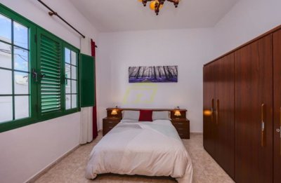 3 bedroom, 2 bathroom villa with garage in Máguez