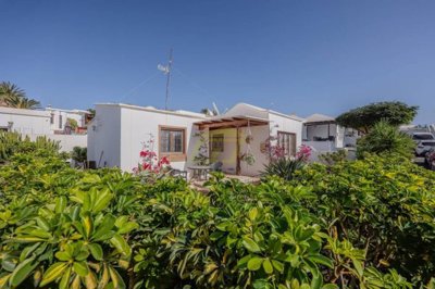 independent 2 Bedroom Bungalow near Playa Grande