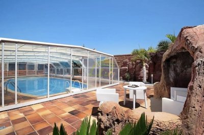 Turn key villa with stunning outdoor features in Playa Blanca