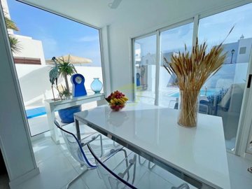 Well presented Coastal Villa with Sea Views, Private Garden, and Pool in Playa Blanca