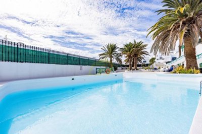 Fully renovated first floor apartment with communal pool in Puerto del Carmen