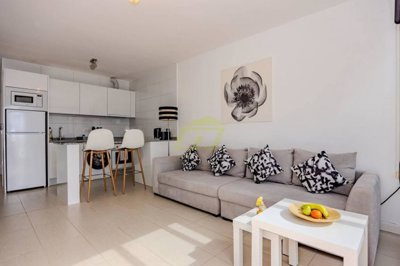 Fully renovated first floor apartment with communal pool in Puerto del Carmen