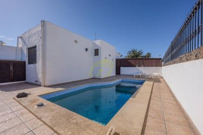 Stunning property in Los Pocillos just 5 minutes from the beach