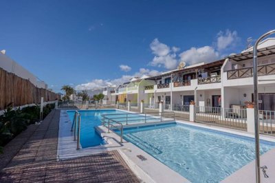 Ground floor studio with communal pool in Puerto del Carmen