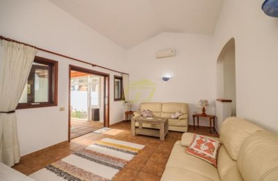 Spacious 2 bedroom, 2 bathroom villa in Tahiche