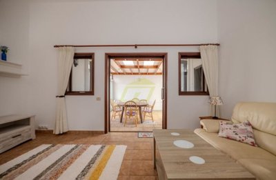 Spacious 2 bedroom, 2 bathroom villa in Tahiche