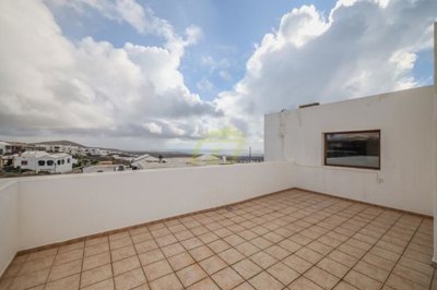 3 Bedroom Villa with sea views in Tías