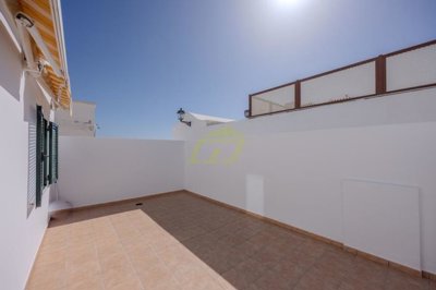 2 bedroom apartment in the heart of Puerto del Carmen