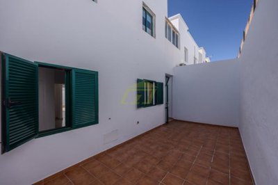 2 bedroom apartment in the heart of Puerto del Carmen