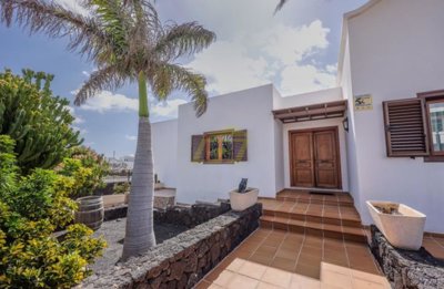 Impressive 5 bedroom 5 bathroom villa in Tahiche