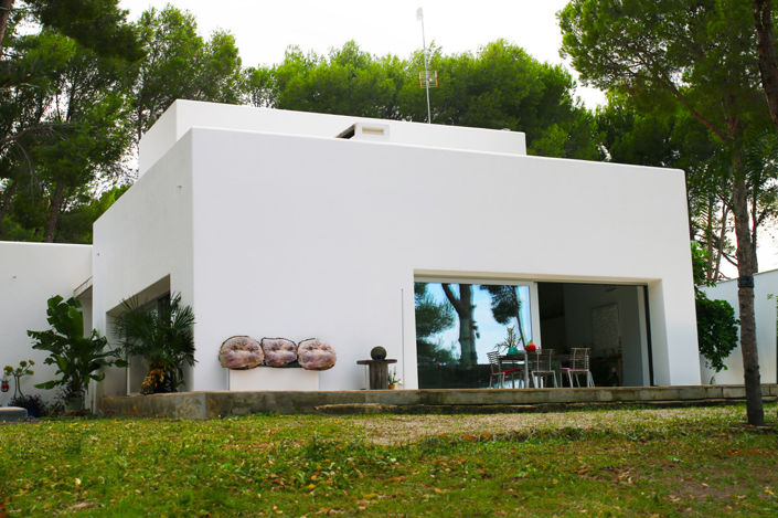 Image No.1-3 Bed Villa for sale