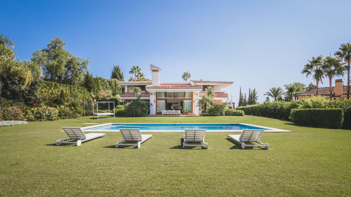 Image No.1-7 Bed Villa for sale