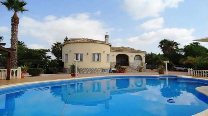 Image No.1-4 Bed Villa for sale