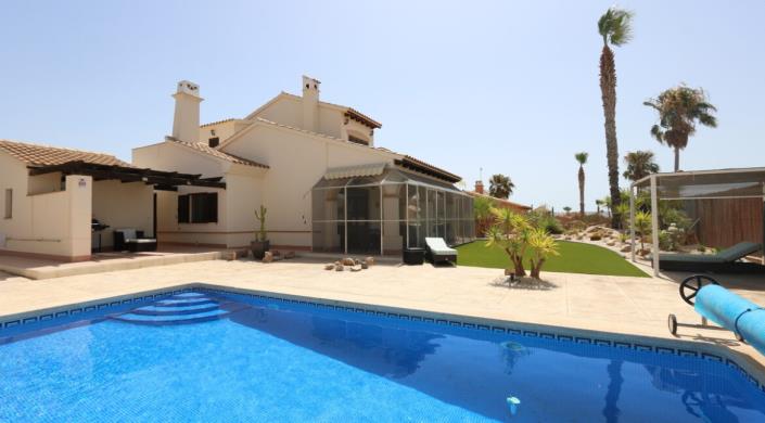 Image No.1-3 Bed Villa / Detached for sale