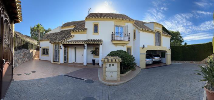 Image No.1-5 Bed Villa / Detached for sale