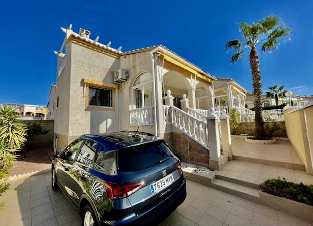 Image No.1-2 Bed Villa for sale