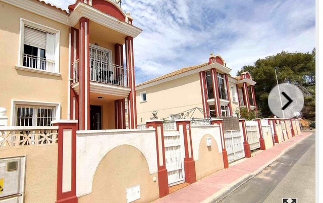 Image No.1-3 Bed Villa for sale