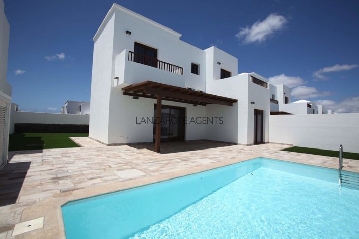 Image No.1-3 Bed Villa for sale