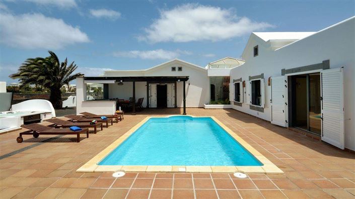 Image No.1-3 Bed Villa for sale