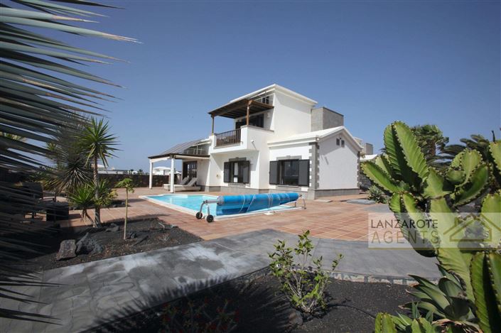 Image No.1-3 Bed Villa for sale