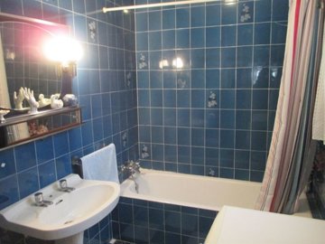 bathroom2