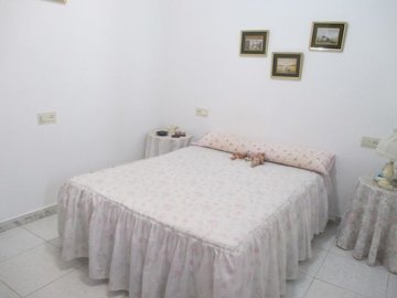 bedroom2