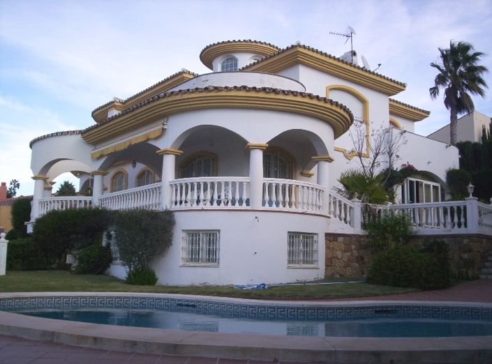 Image No.1-5 Bed Villa for sale