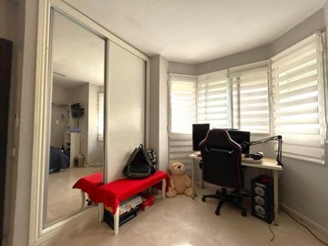 Bedroom 1 (2)